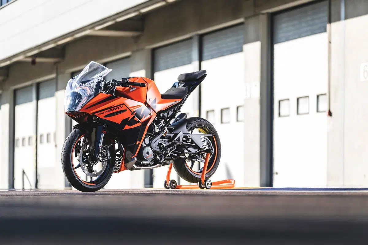 KTM RC 390 2022 TEST: Piccole belve crescono (14)