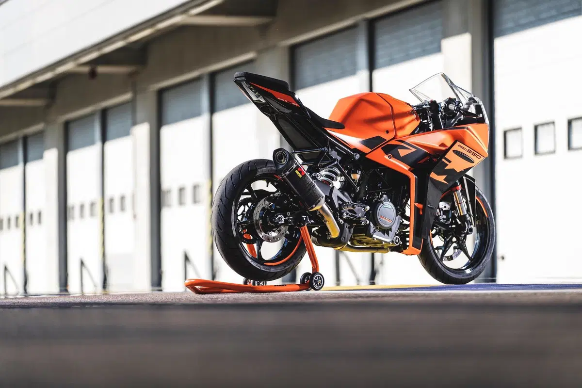 KTM RC 390 2022 TEST: Piccole belve crescono (17)