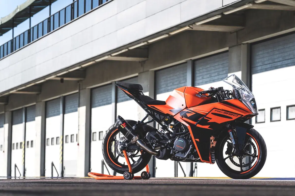 KTM RC 390 2022 TEST: Piccole belve crescono (27)