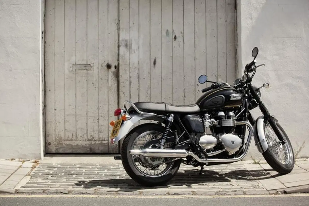 Triumph Bonneville Special Edition (3)