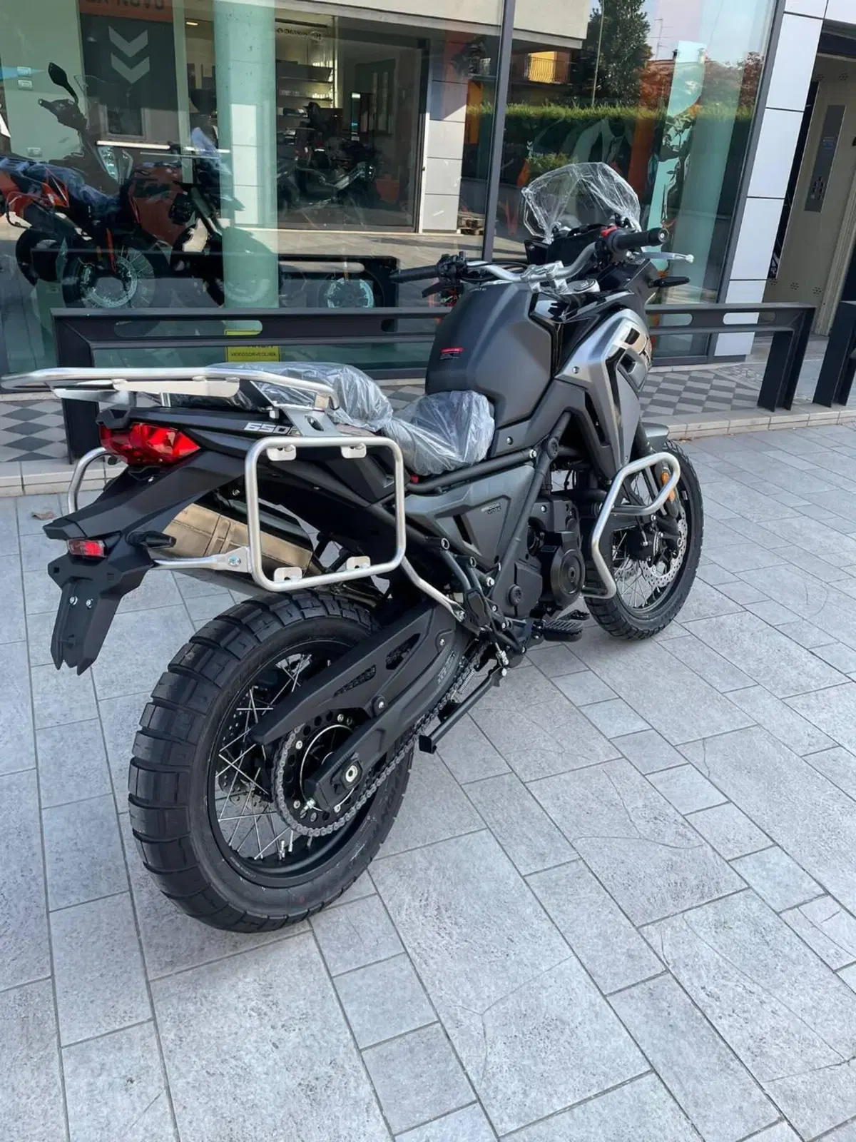 Voge Valico 650DSX (2021 - 24) (3)
