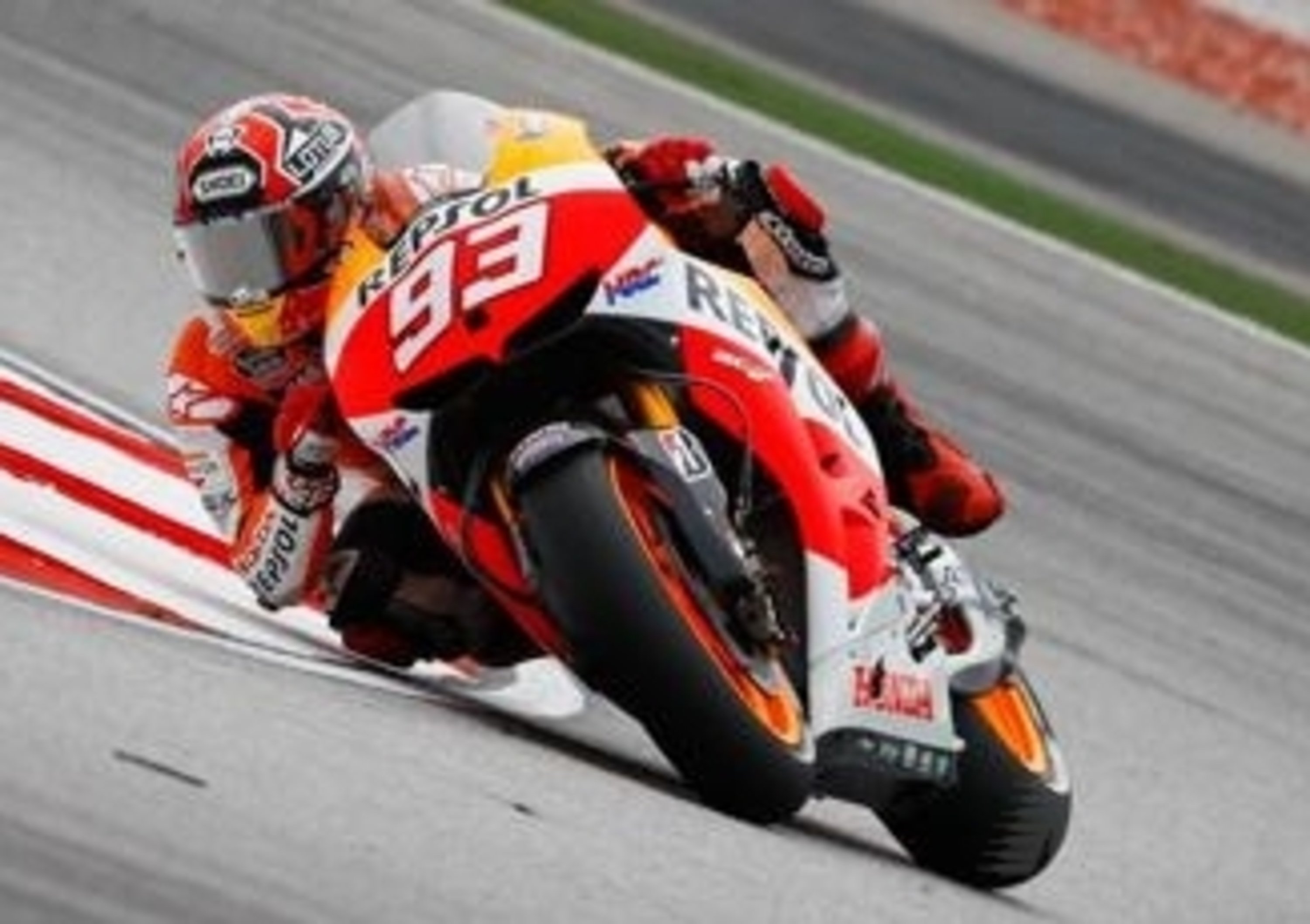 Marquez in poleposition a Sepang, Rossi secondo