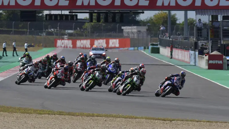 SBK 2021. GP di Francia: Toprak Razgatlioglu, una vittoria pesante. Rea sorride a denti stretti [VIDEO]