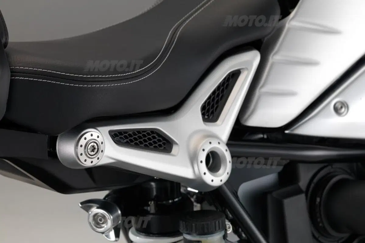 BMW R nineT, la boxer del novantesimo anniversario.  (8)