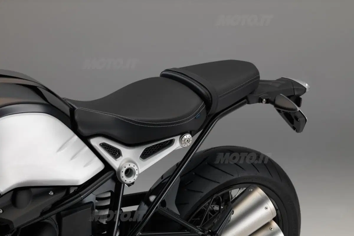BMW R nineT, la boxer del novantesimo anniversario.  (14)