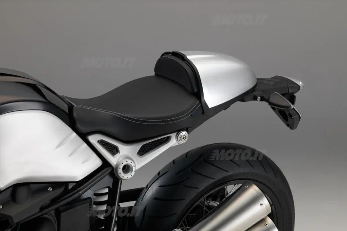 BMW R nineT, la boxer del novantesimo anniversario.  (17)