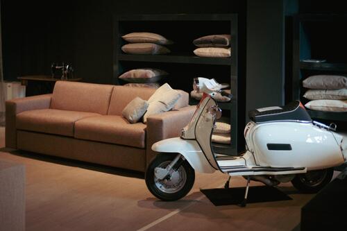 Salone del Mobile. In mostra moto d'epoca tra design e made in Italy (8)