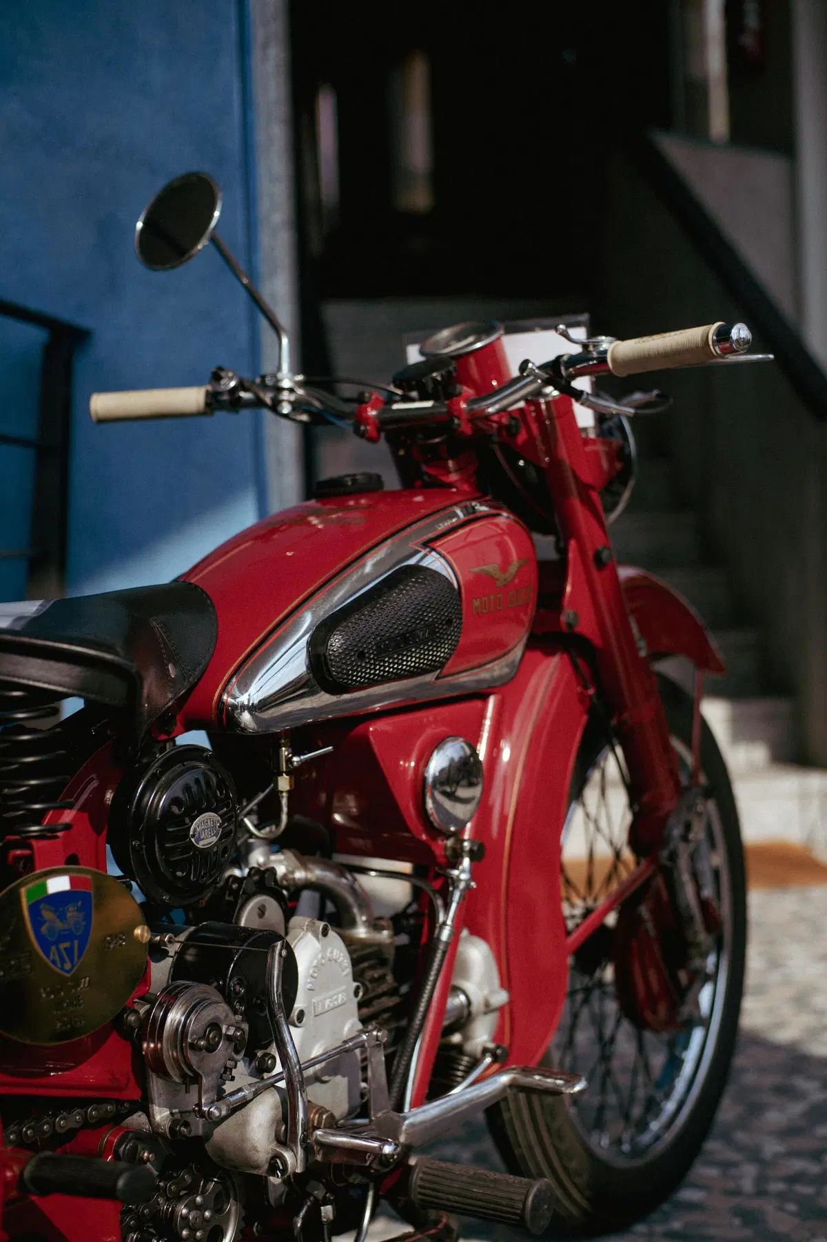 Salone del Mobile. In mostra moto d'epoca tra design e made in Italy (16)