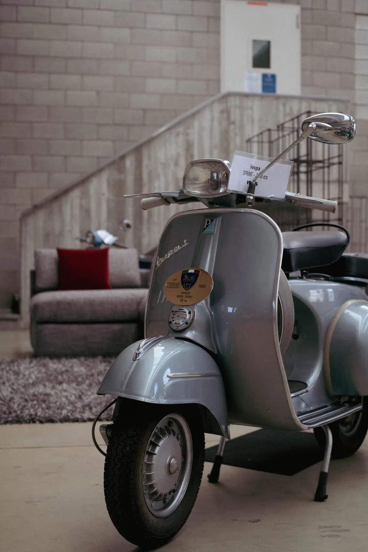 Salone del Mobile. In mostra moto d'epoca tra design e made in Italy (15)