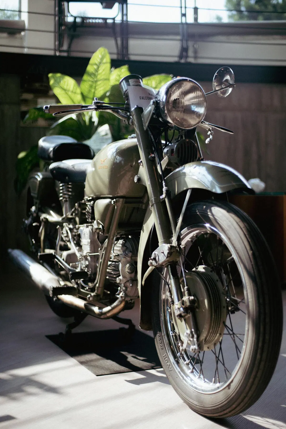Salone del Mobile. In mostra moto d'epoca tra design e made in Italy (26)