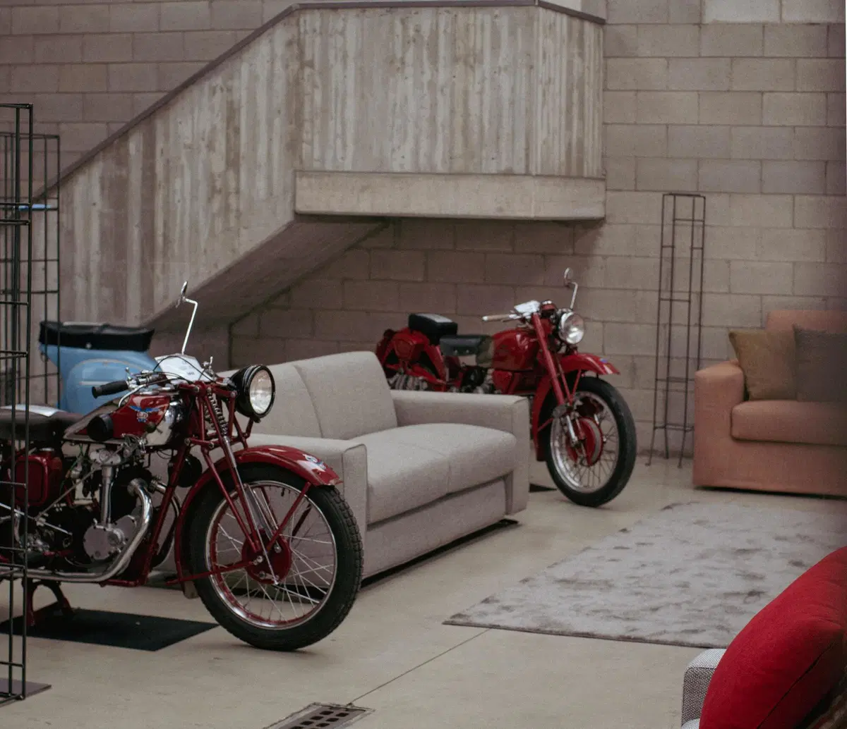 Salone del Mobile. In mostra moto d'epoca tra design e made in Italy (40)