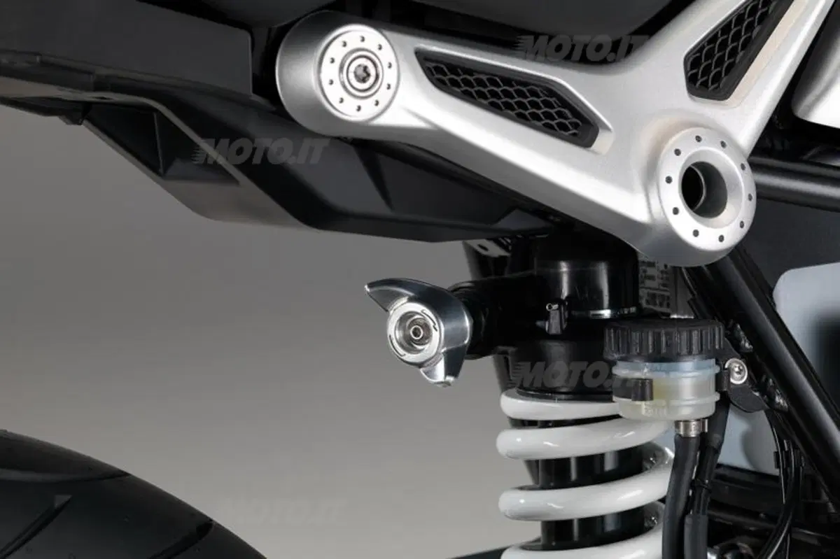 BMW R nineT, la boxer del novantesimo anniversario.  (33)