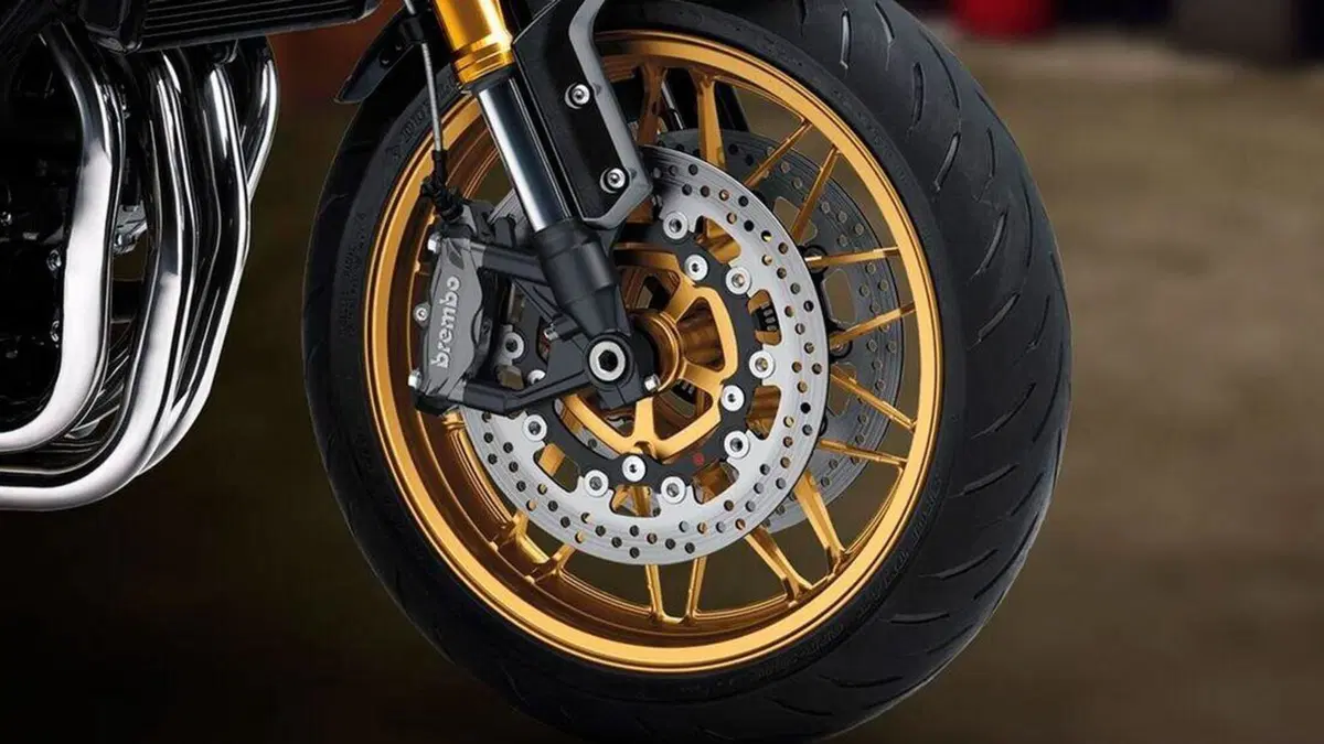 Nuova Kawasaki Z900RS SE 2022. Con Brembo e Ohlins (13)