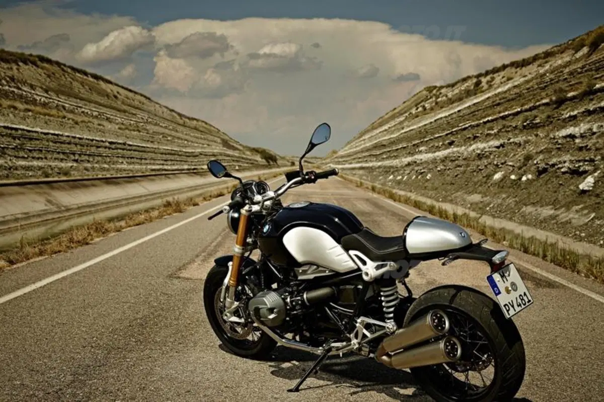 BMW R nineT, la boxer del novantesimo anniversario.  (63)