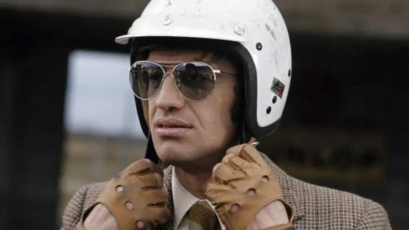 Morto Jean-Paul Belmondo. Icona del cinema e motociclista