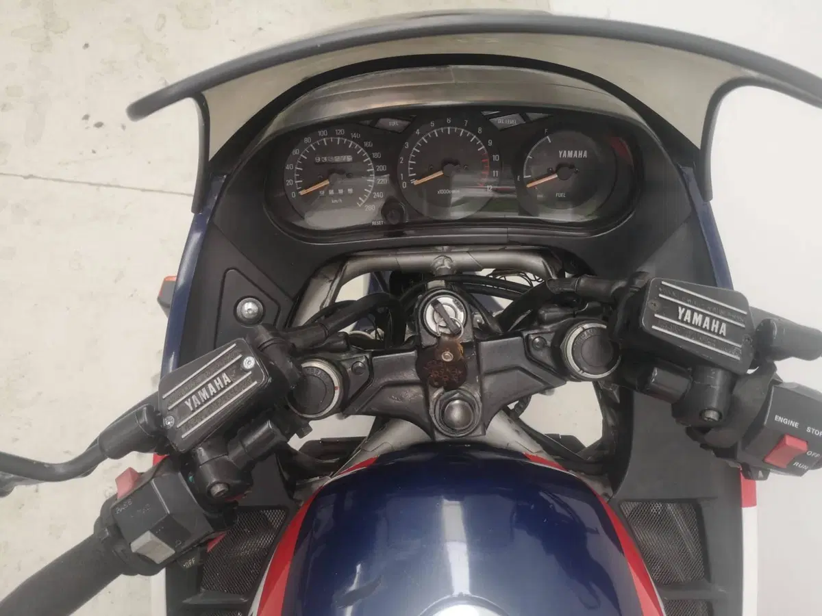 Yamaha FJ 1100 (8)