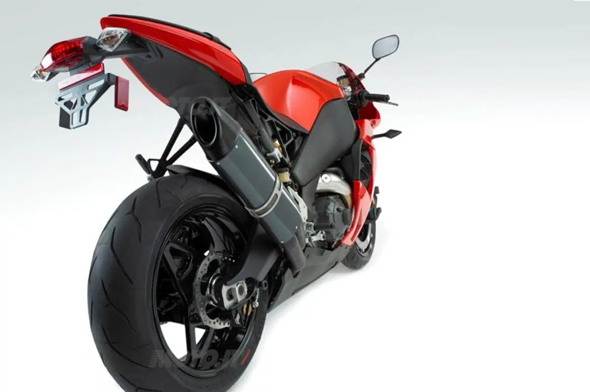 Erik Buell Racing, ecco la 1190RX (3)
