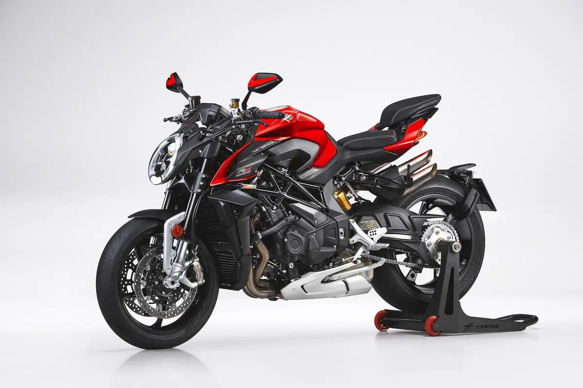 MV Agusta Brutale 1000 RS 2021: prezzo, foto e video (10)