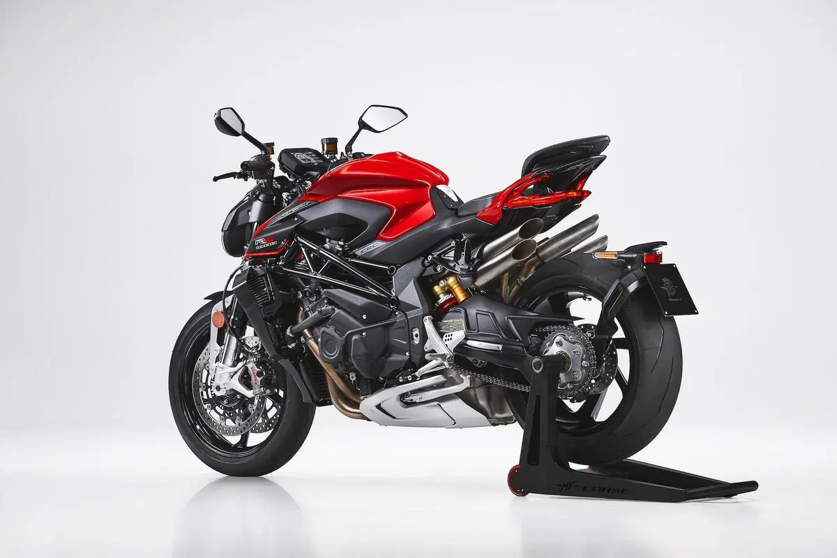 MV Agusta Brutale 1000 RS 2021: prezzo, foto e video (13)