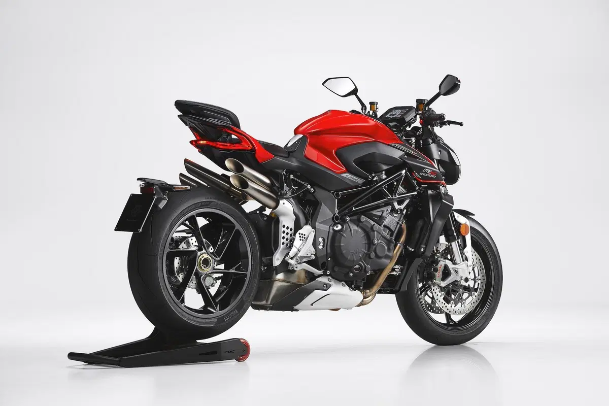 MV Agusta Brutale 1000 RS 2021: prezzo, foto e video (19)