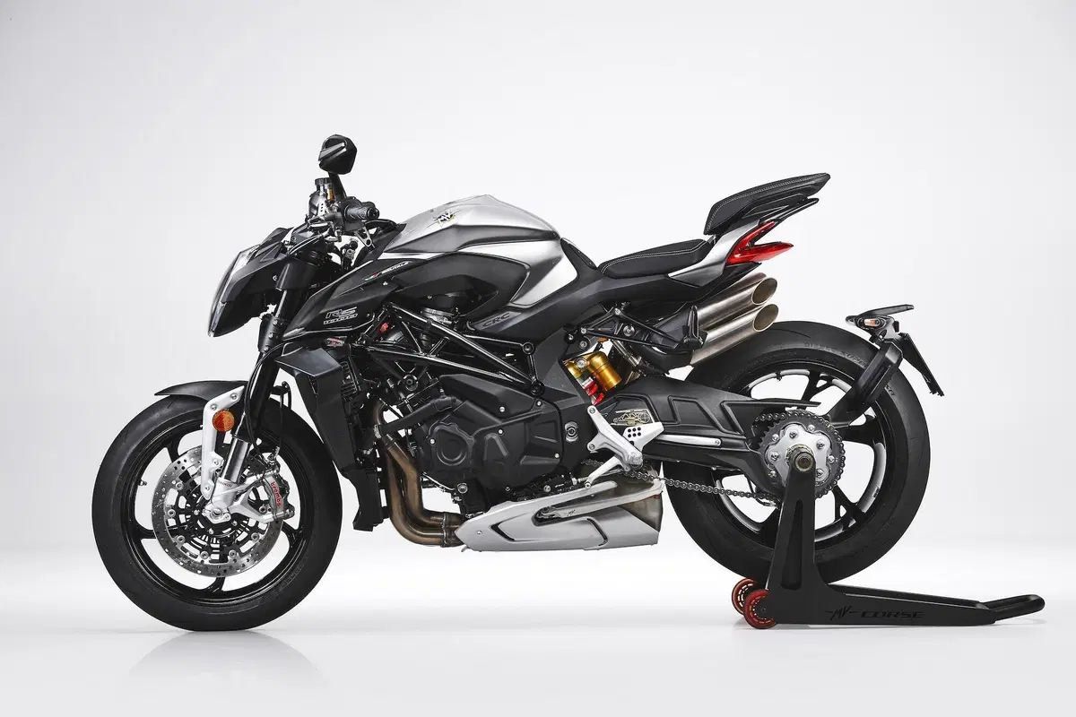 MV Agusta Brutale 1000 RS 2021: prezzo, foto e video (15)