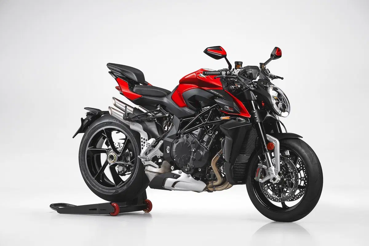 MV Agusta Brutale 1000 RS 2021: prezzo, foto e video (20)
