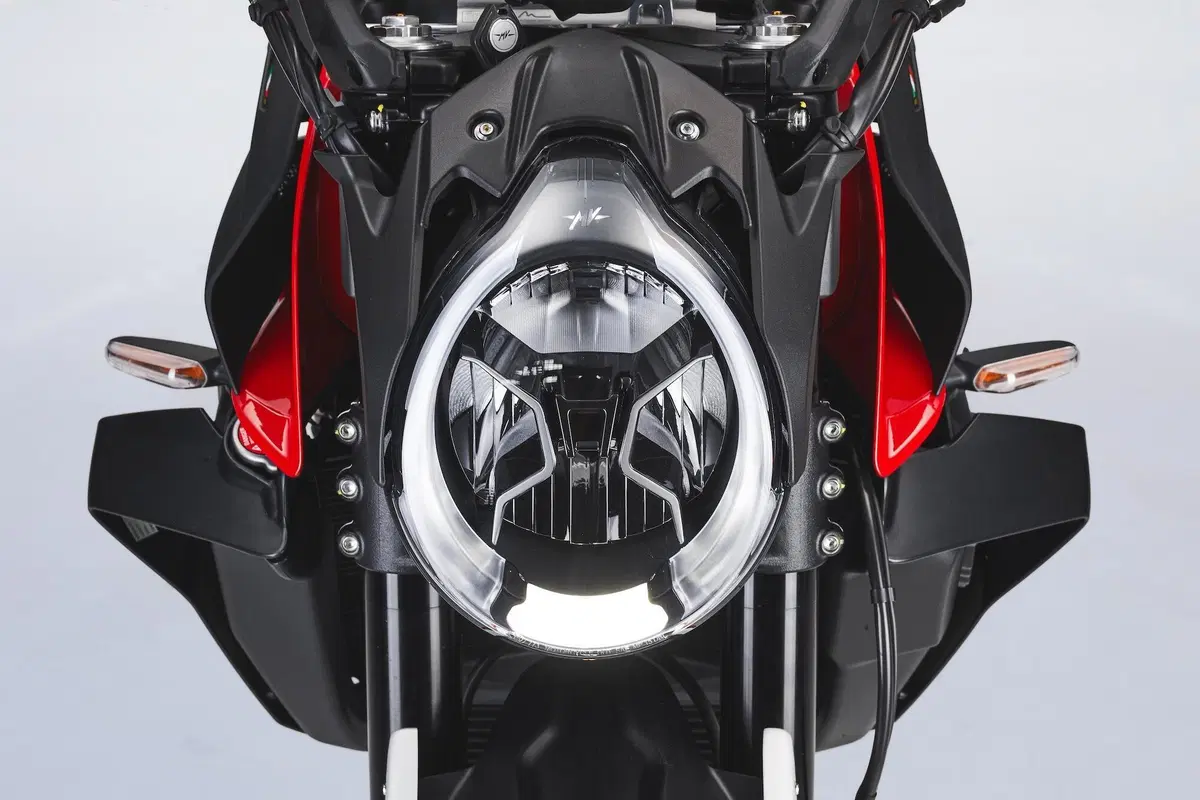 MV Agusta Brutale 1000 RS 2021: prezzo, foto e video (3)