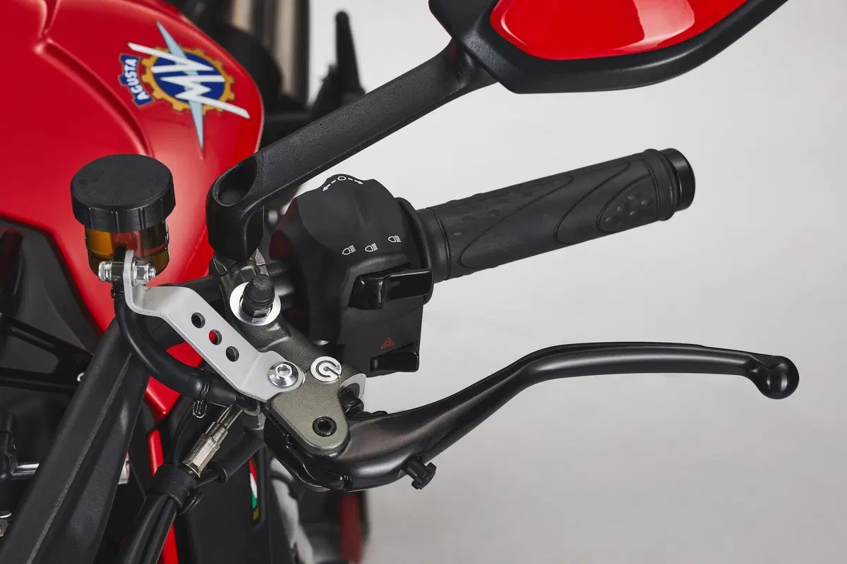 MV Agusta Brutale 1000 RS 2021: prezzo, foto e video (11)