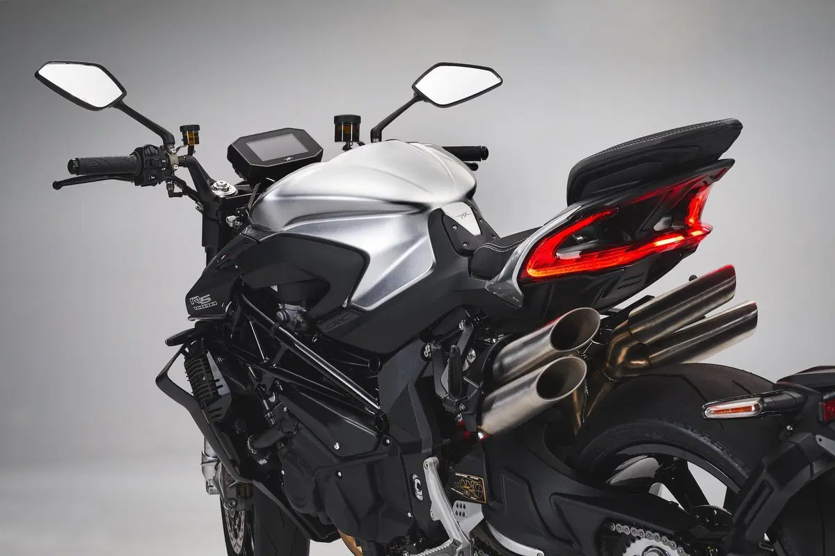 MV Agusta Brutale 1000 RS 2021: prezzo, foto e video (14)
