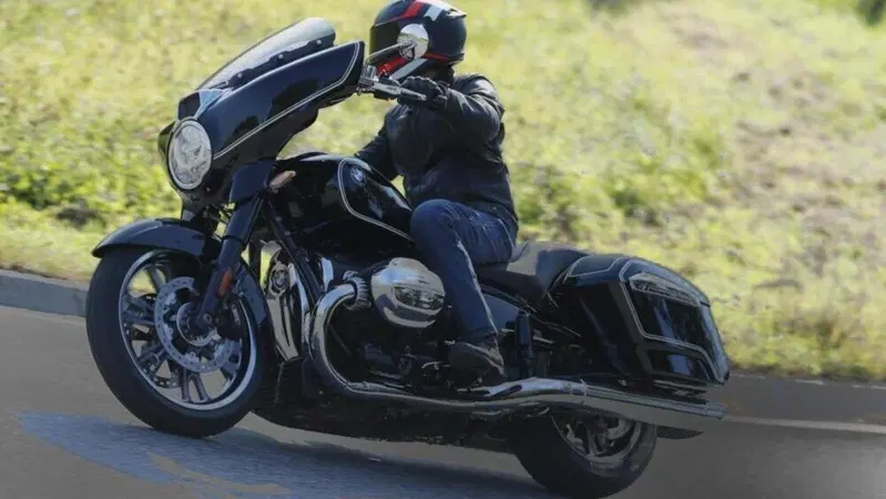 BMW R18 B e R18 Transcontinental. Americane "Berlin Built"