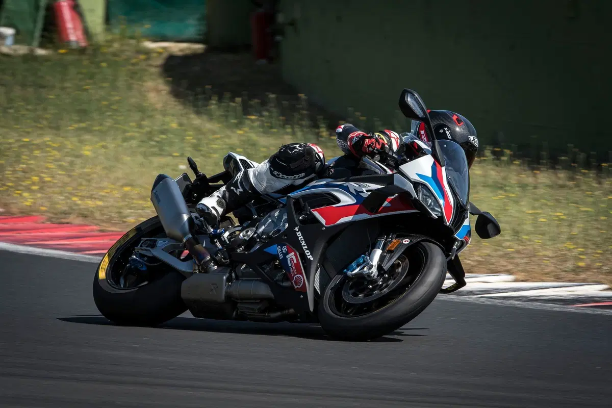 BMW M1000 RR: M maiuscola! (3)