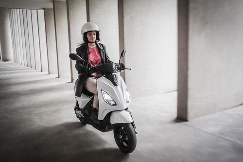 Piaggio 1. Lo scooter elettrico per tutti arriva nei concessionari (2)