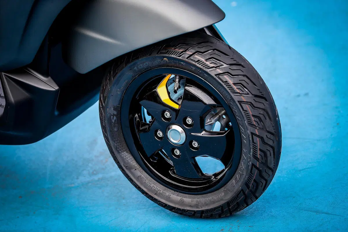 Piaggio 1. Lo scooter elettrico per tutti arriva nei concessionari (19)