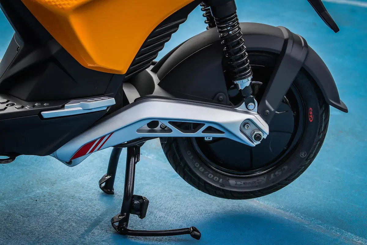 Piaggio 1. Lo scooter elettrico per tutti arriva nei concessionari (23)