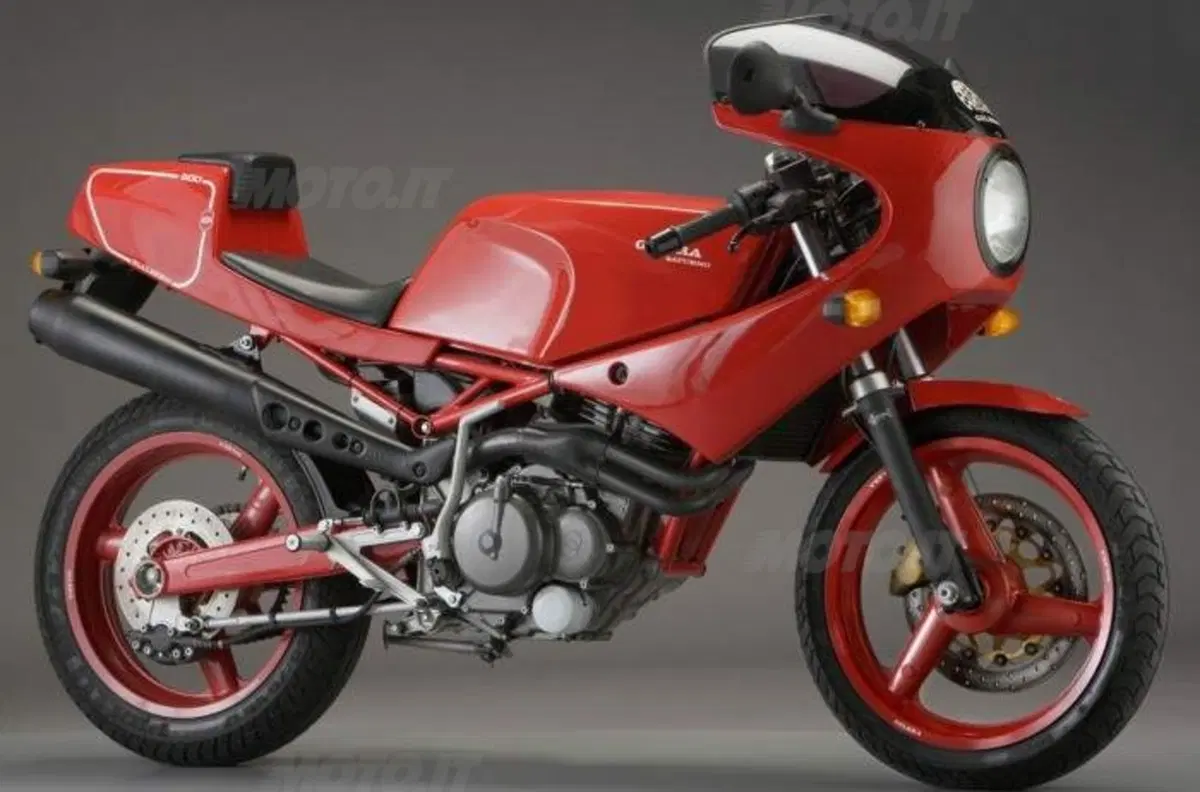 EICMA 1987. Tanta voglia di moto per il 50° Salone di Milano (27)