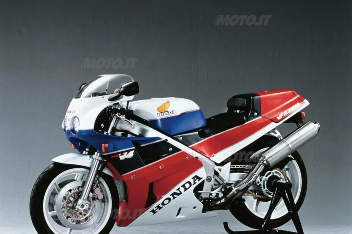EICMA 1987. Tanta voglia di moto per il 50° Salone di Milano (33)