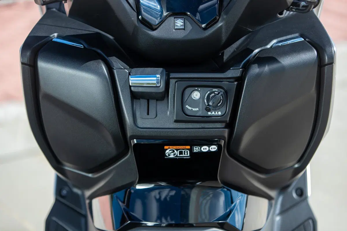 Suzuki Burgman 400 2022 TEST: in città e fuori (5)