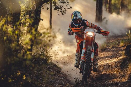 KTM 350 EXC-F Factory Edition 2022. In vendita l'enduro racing (5)