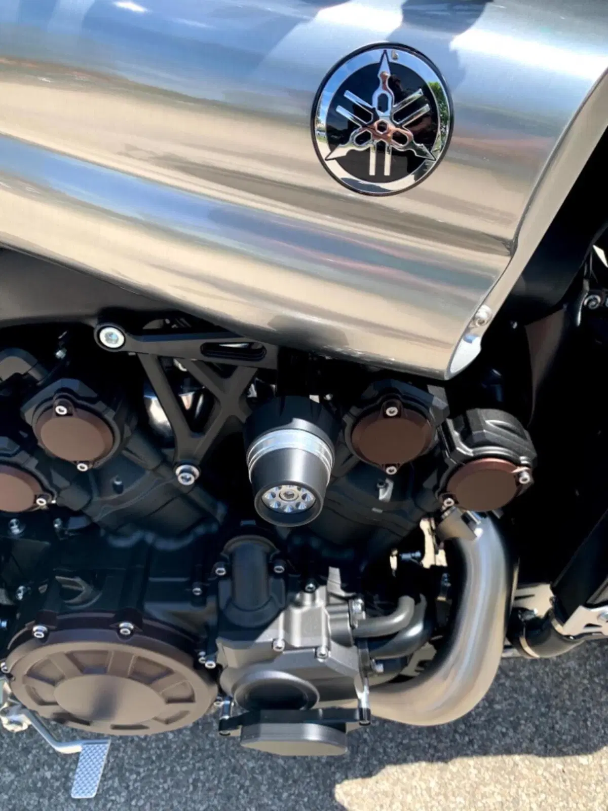 Yamaha VMAX Carbon (2015 - 16) (3)