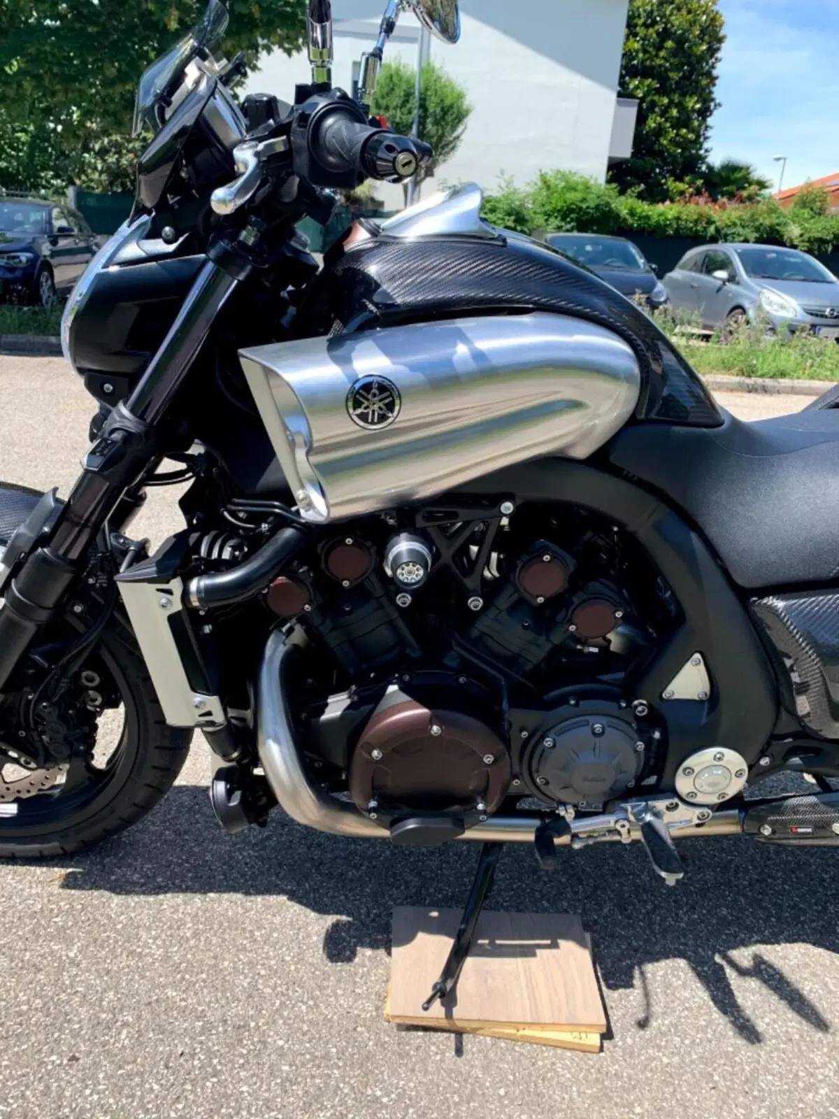 Yamaha VMAX Carbon (2015 - 16) (6)