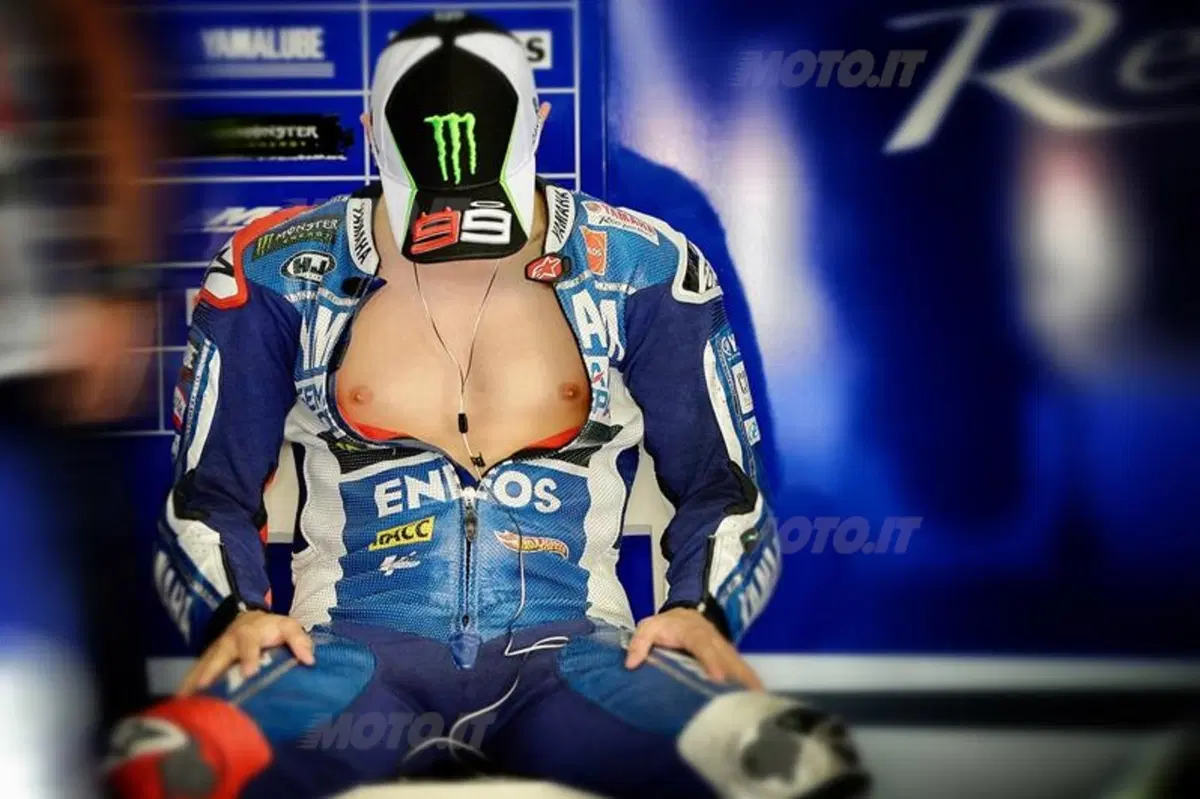 Le foto più spettacolari del GP di Sepang (10)