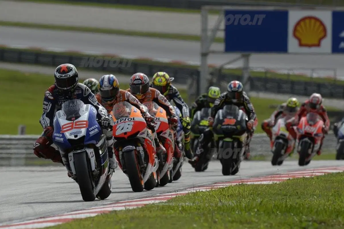 Le foto più spettacolari del GP di Sepang (36)