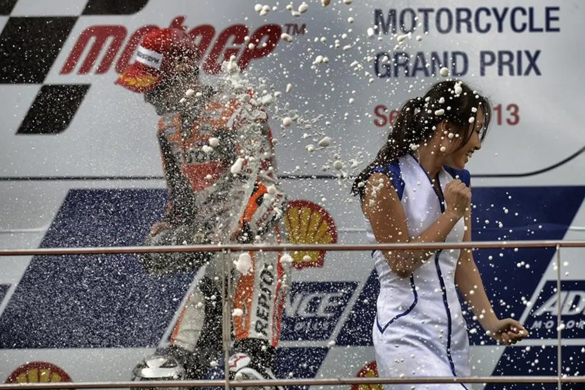 Le foto più spettacolari del GP di Sepang (37)