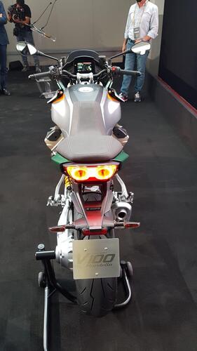 Nuova Moto Guzzi V100 Mandello, foto definitive e video! (9)