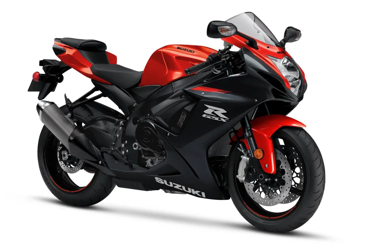 Suzuki, debuttano in USA le GSX-R 2022. E da noi? (17)