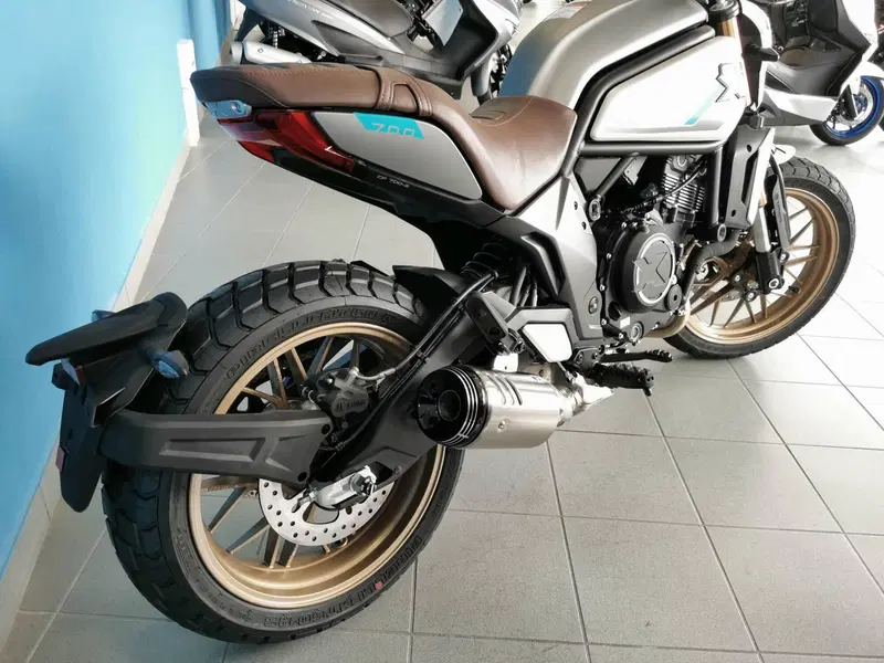 CFMOTO 700CL-X Heritage (2021 - 26) (5)