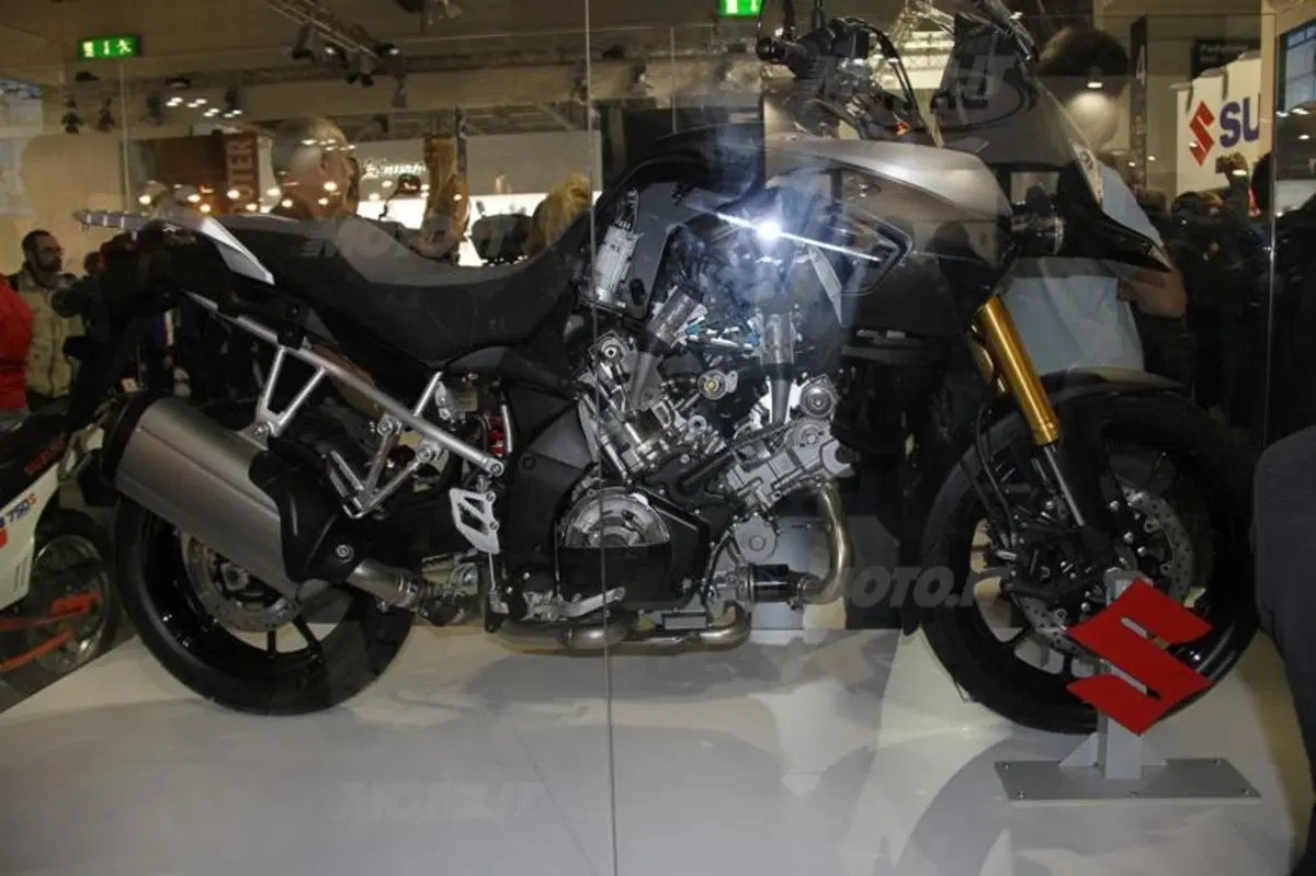 Suzuki, nuovi modelli e i programmi MotoGP all'Eicma 2013 (11)