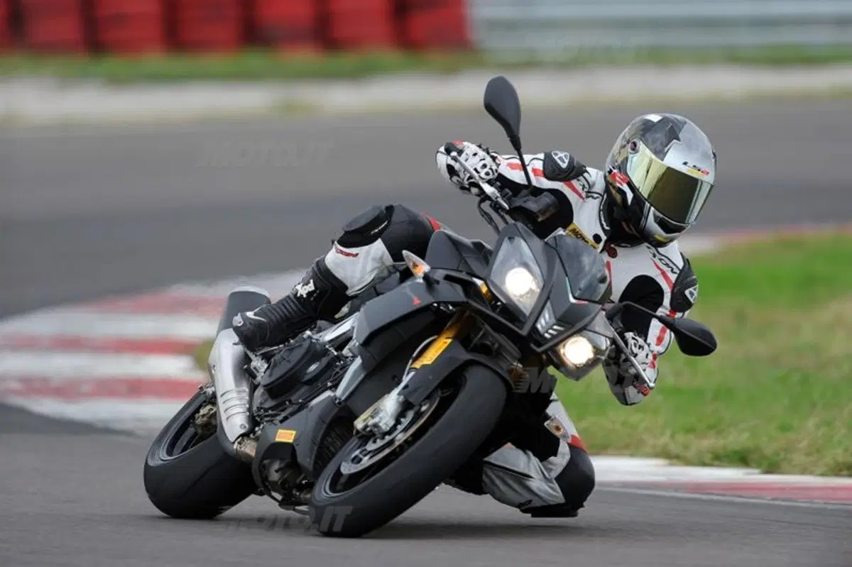 Aprilia Tuono V4R ABS (11)