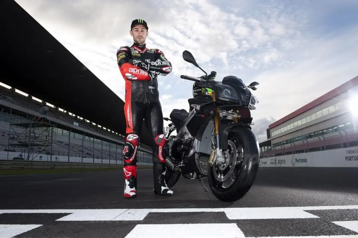 Aprilia Tuono V4R ABS (30)