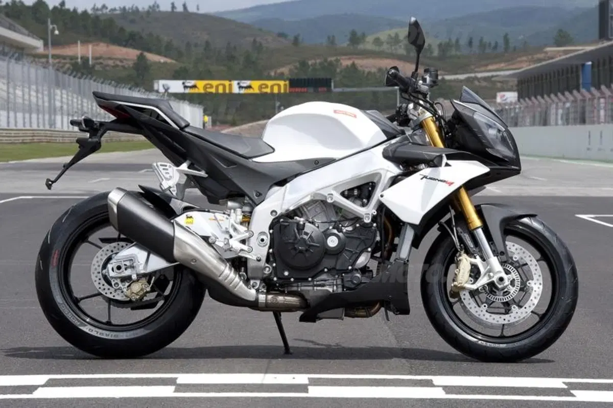 Aprilia Tuono V4R ABS (34)